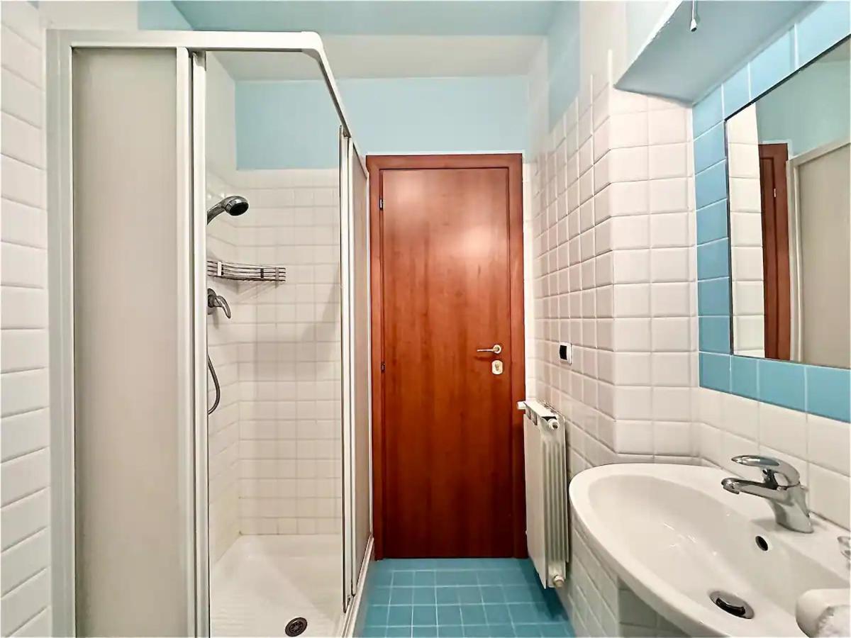 Raffaelli Rooms Travel Florence Close San Frediano Экстерьер фото